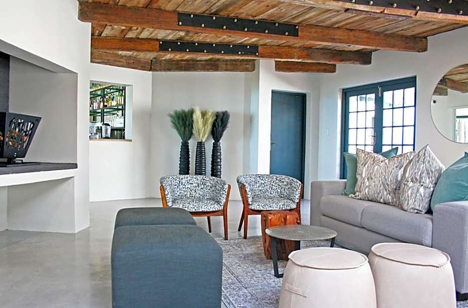 Abalone Hotel & Villas