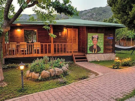 Çıralı Likya Yanartaş Bungalow
