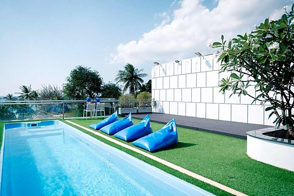 BearPacker Patong Hostel