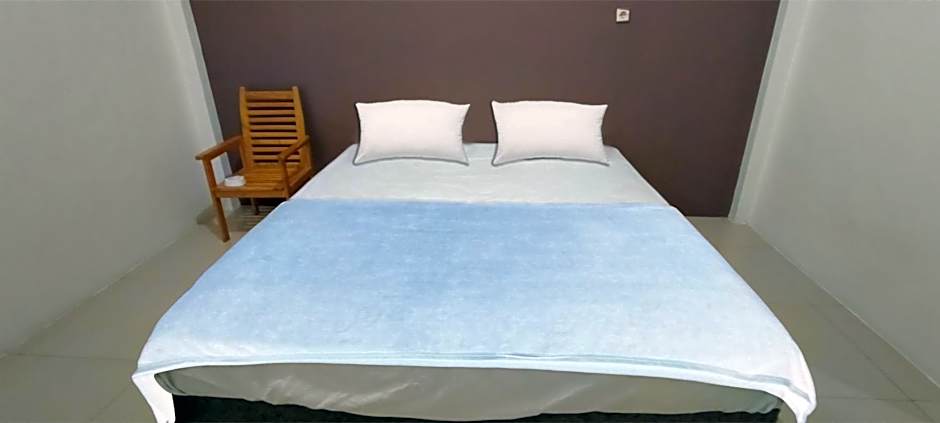 Hotel O Wisma Deli Syariah Near RSUD Nene Mallomo Sidenreng Rappang