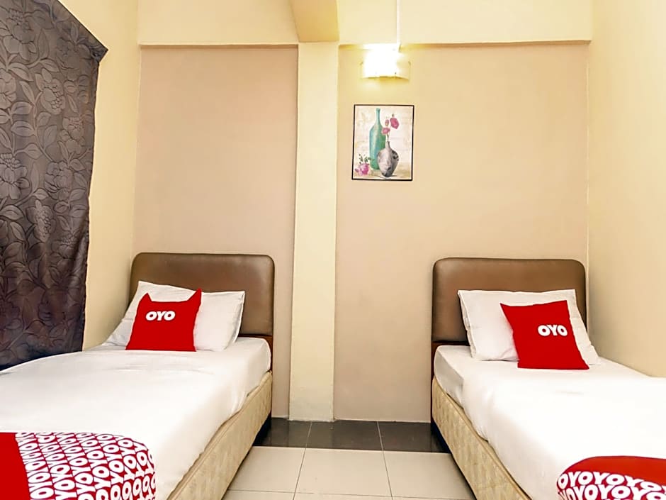 OYO 89703 B Link Hotel