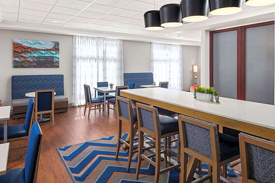 Hampton Inn By Hilton Fairmont
