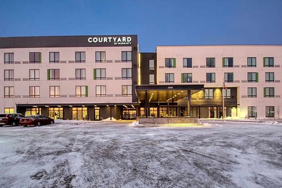 Courtyard by Marriott Fargo