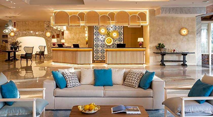 Delta Hotels by Marriott Giardini Naxos