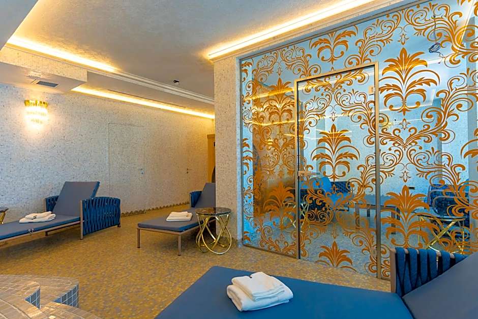 W Regal Boutique Hotel&Spa