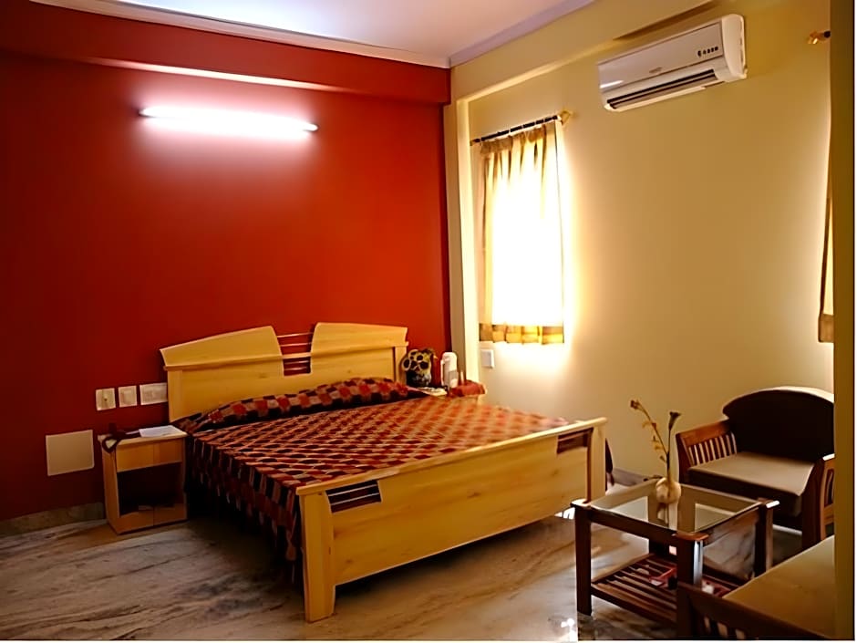 Hotel Sugandh Retreat