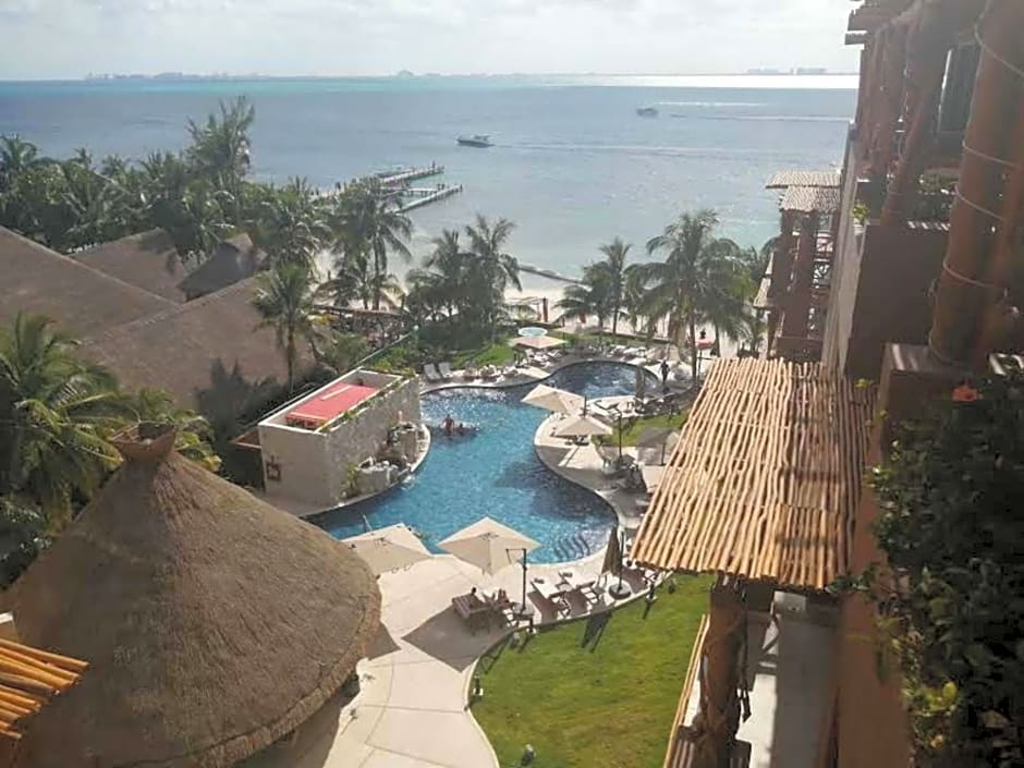 Hotel BelÃ³ Isla Mujeres All Inclusive