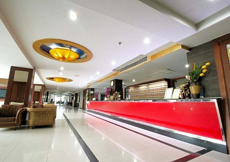 Convenient Grand Plus Hotel Suvarnabhumi