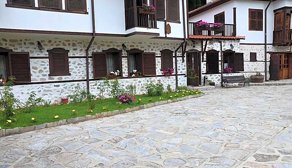 Family Hotel Dinchova kushta
