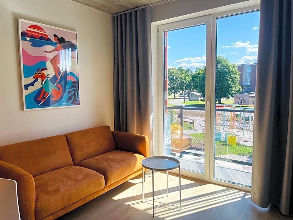 Campus House by Larsen