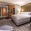 Lincoln Plaza London, Curio Collection By Hilton