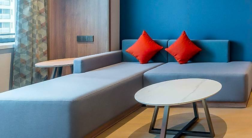 Holiday Inn Express Jiangmen East Station By IHG