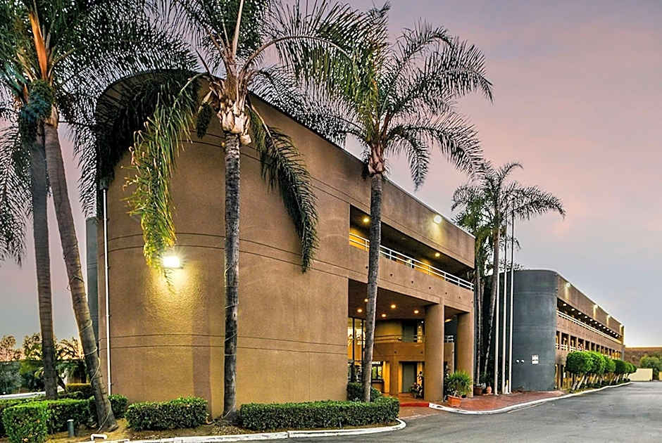 Travelodge by Wyndham Commerce Los Angeles Area