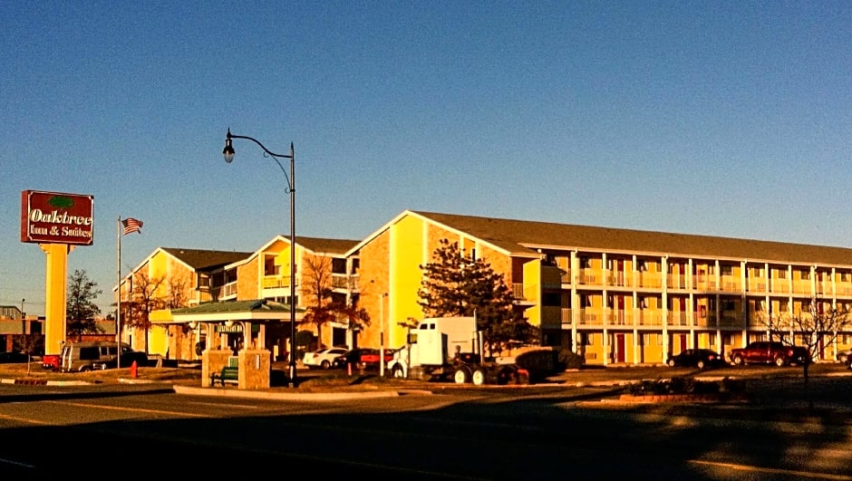 Oaktree Inn & Suites Oklahoma