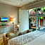 Room & Vespa Suite 4