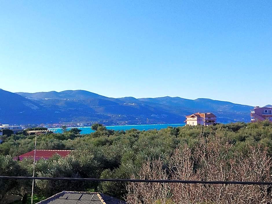 Photo 1 of 18 of Studio, Sea View