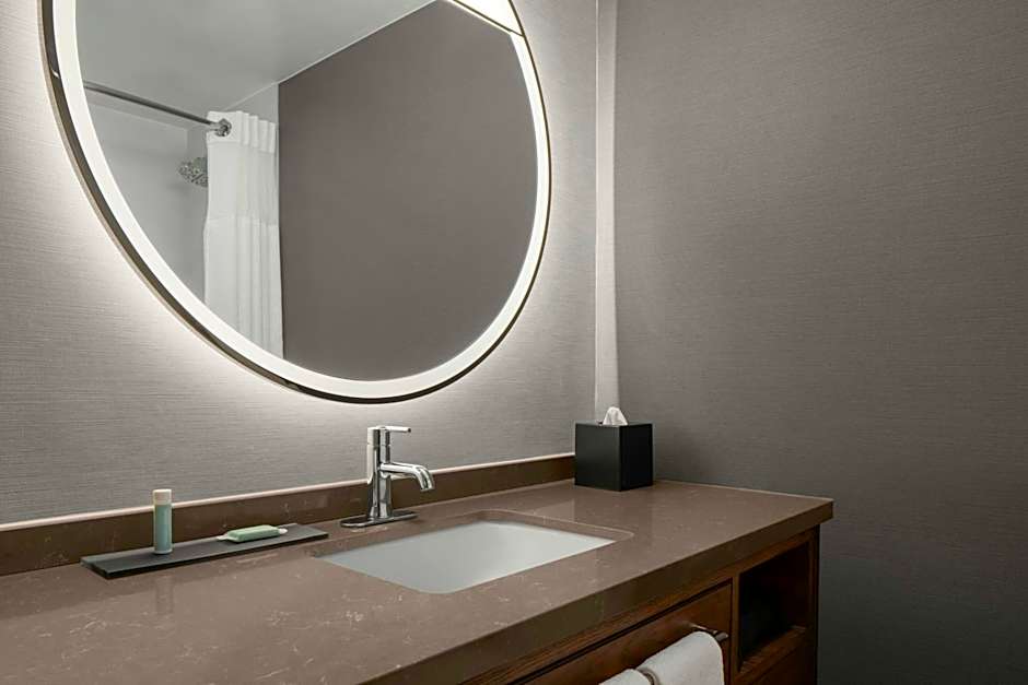 Courtyard by Marriott San Jose Airport