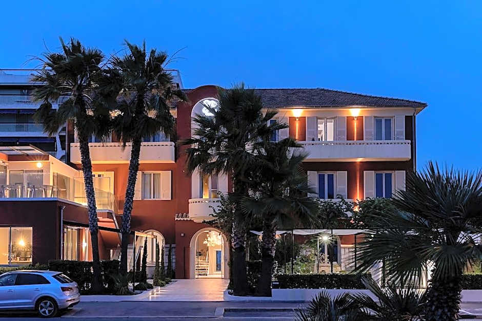 AEVA HOTEL