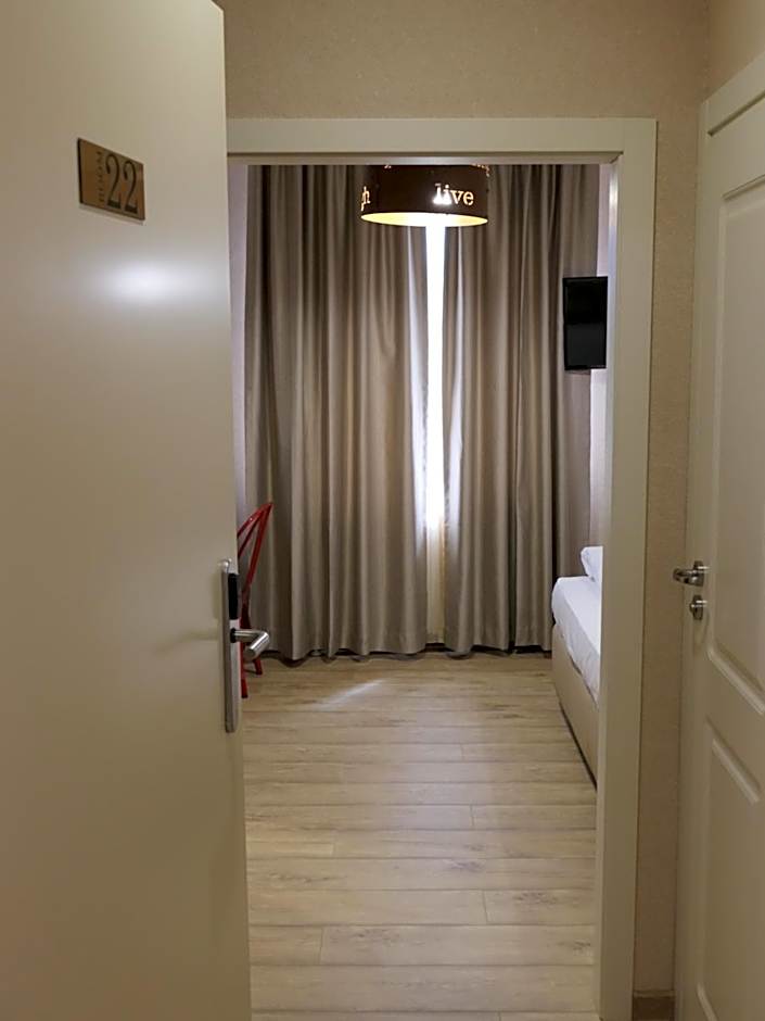 Hotel MEDITERRANEO
