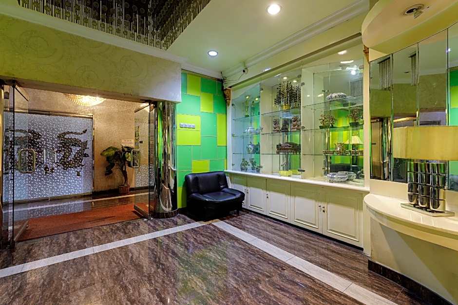 RedDoorz Plus near Simpang Tiga Tritayasa Cilegon