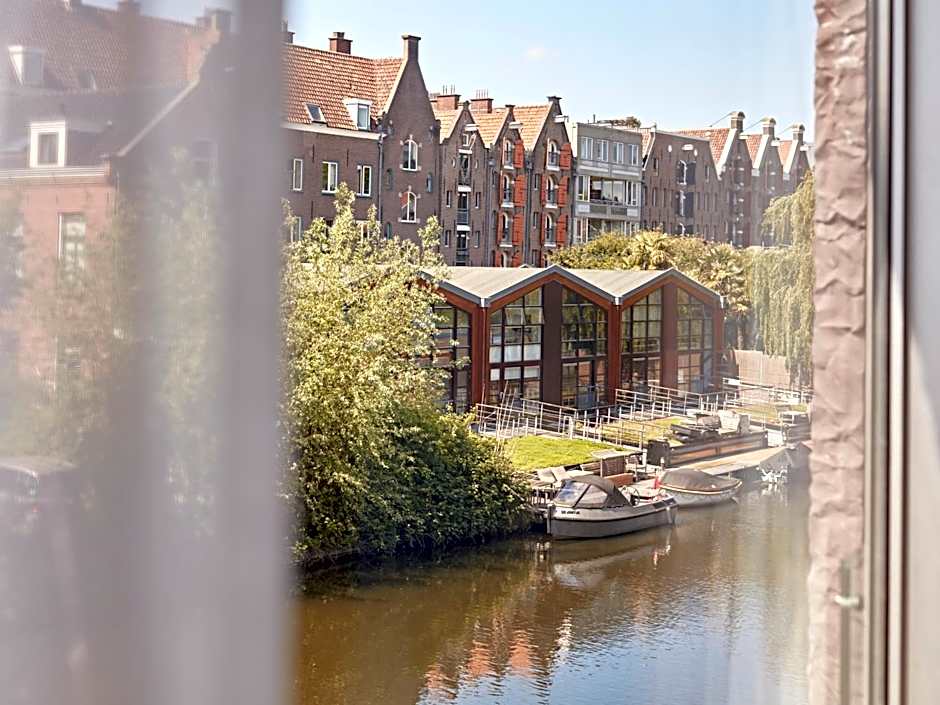 YAYS Amsterdam Prince Island by Numa