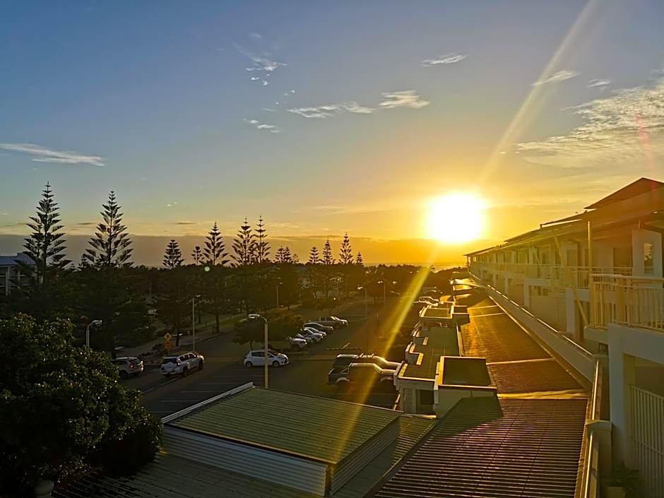 Salt - 2brm apartment with Spa bath and Ocean Views