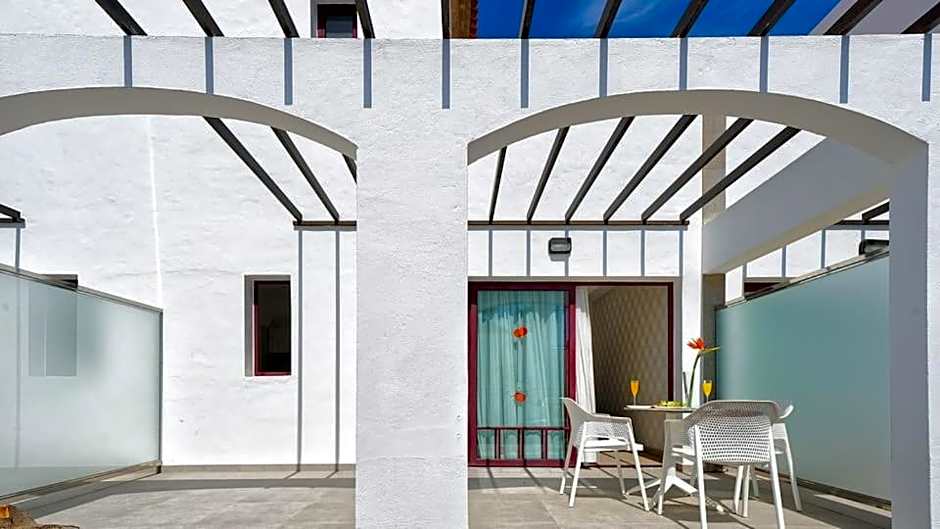 Broncemar Beach Suites