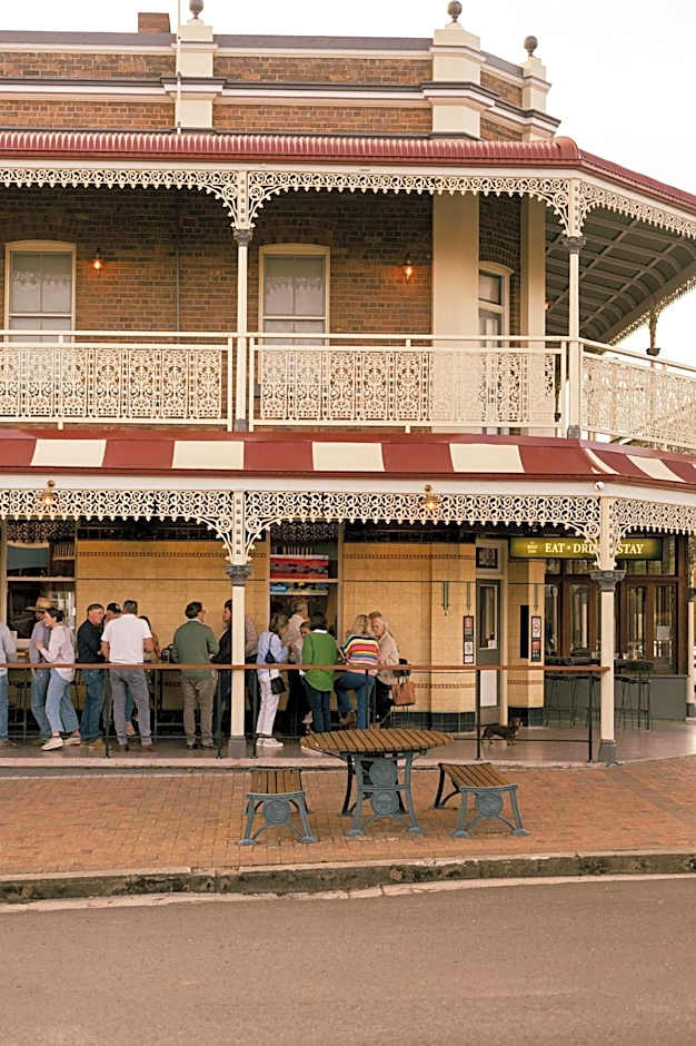 The Bolt Inn
