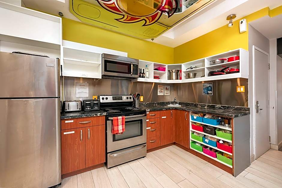 Samesun Montreal Central