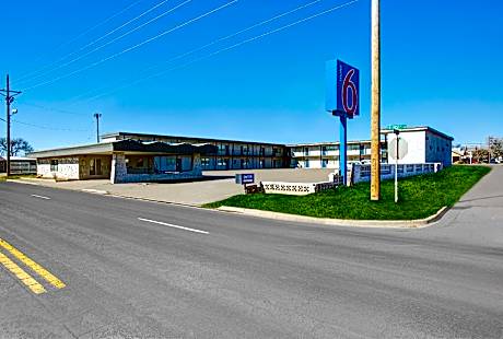 Motel 6 Hereford, TX