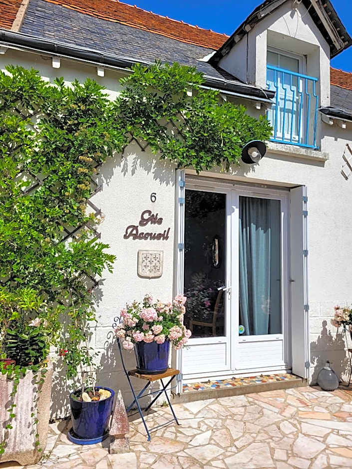 Guest House "Près des Montgolfières"