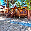 The Cuddle Inn - True feeling of a great cabin! Beautiful and homey! Walking distance to the lake!