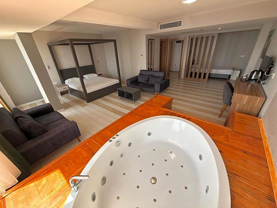 Photo 1 of 7 of Suite, Sea View