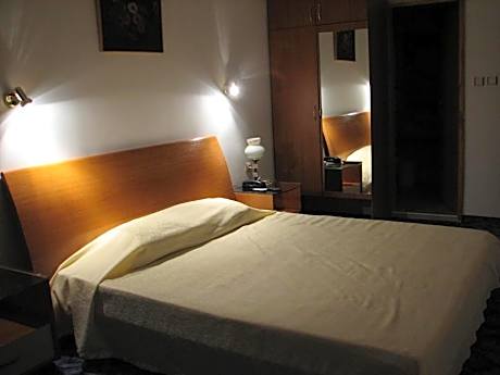 Suite with Balcony (4 Adults)