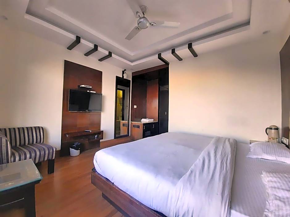 Hotel Basera