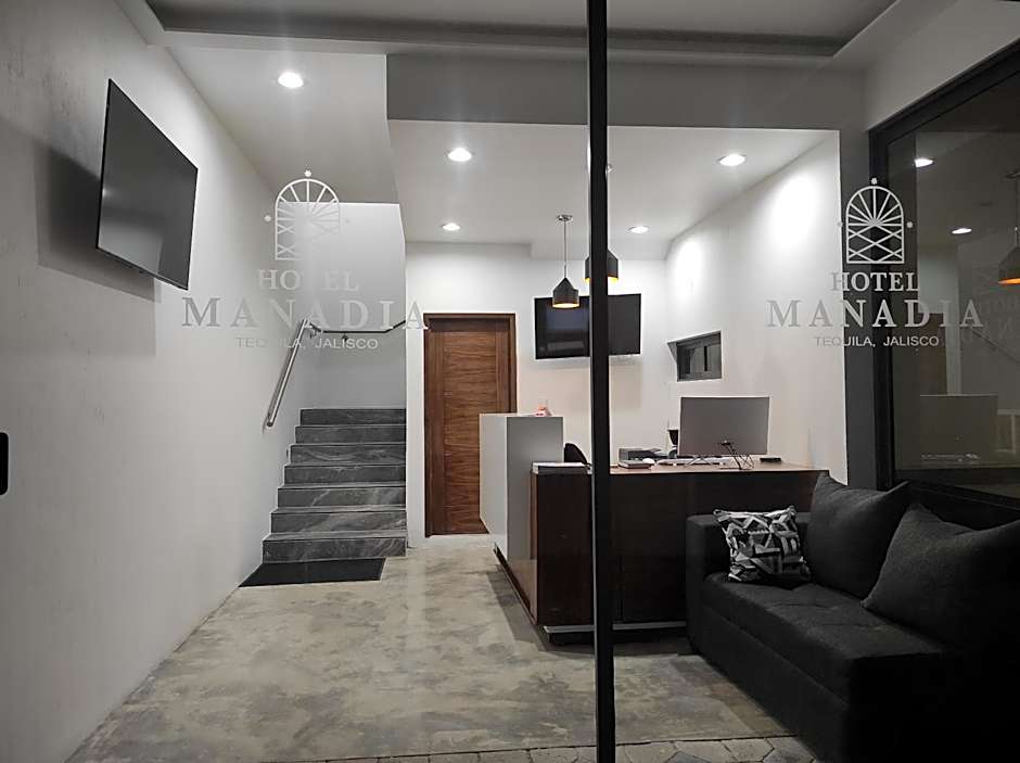 Hotel Manadia