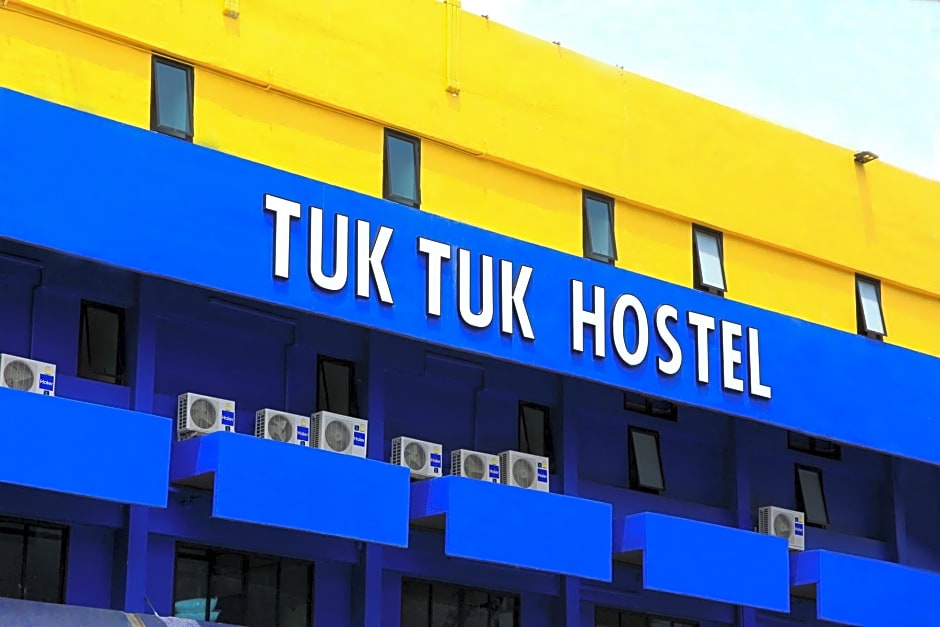 Tuk Tuk Hostel