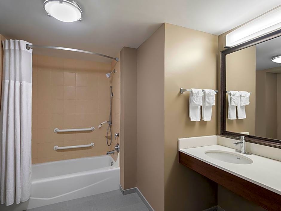 Staybridge Suites Indianapolis-Airport By IHG