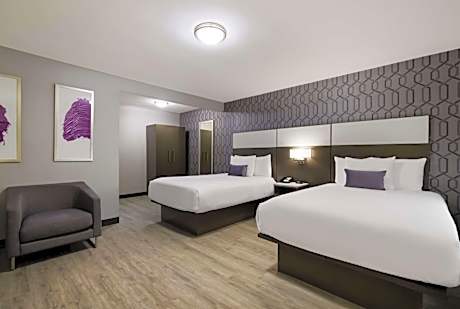 Double Room with Two Double Beds - Walk-in Shower