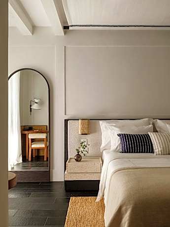 Mykonian Suite with Sea View and Infinity Pool