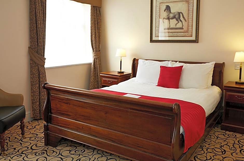 Red Lion Hotel by Greene King Inns