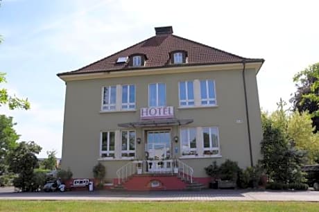 Hotel Pfaffenmühle Aschaffenburg/ Damm