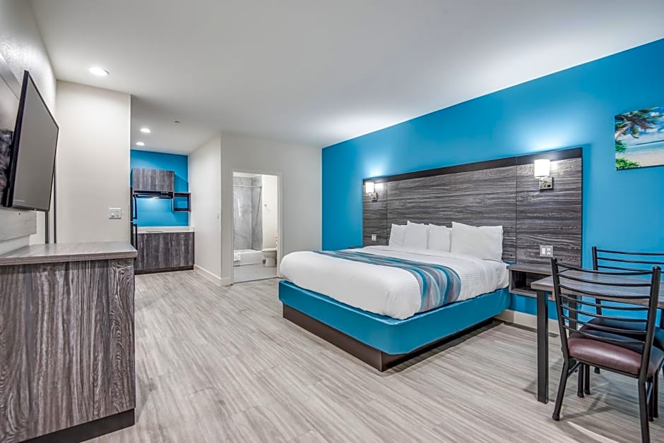 Americas Best Value Inn & Suites Houston at Hwy 6