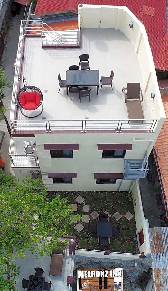 Melronz inn