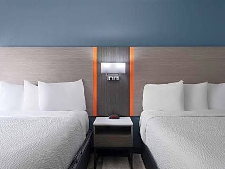 2 Double Beds Suite Non-Smoking