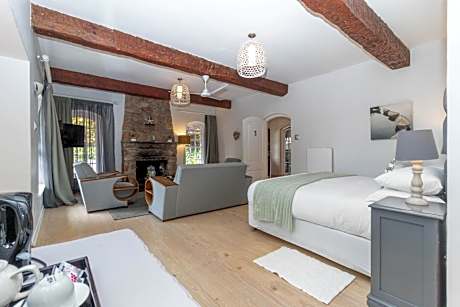 Suite with Garden View