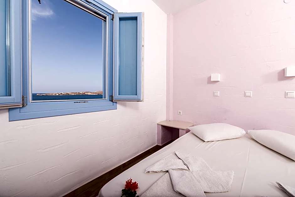 Stratos Apartments & Studios