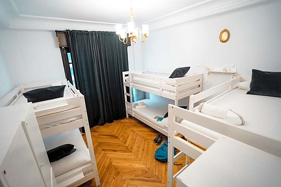HiHome Hostel Uría