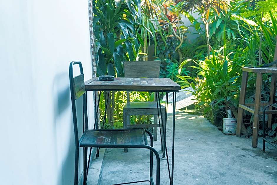 The Wina Guesthouse 2 by ZUZU