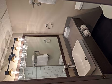 1 King Bed, Non-Smoking, Sofabed, Kitchenette, Microwave And Refrigerator, High Speed Internet Acces